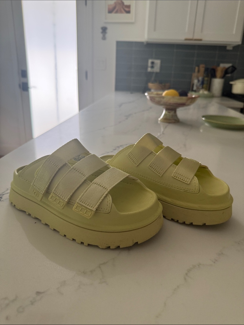 UGG size 6 platform Goldenglow slide